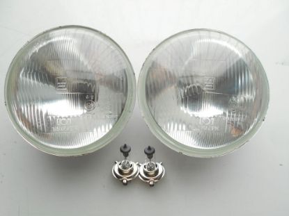 Picture of HALOGEN HEADLAMP SET RIGHT HAND DRIVE NO PILOT SPIT/GT6/HER/TR6/TR7/MGB (JPR577W)