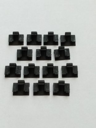Picture of INNER DROPGLASS SEAL RETAINING CLIP CAR SET TR6(GHF1582KT)
