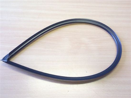 Picture of OUTER DROP GLASS SEAL FRONT OR REAR(XKC3492)